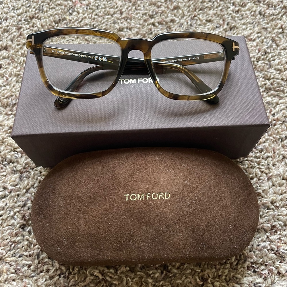Tom Ford Tortoise Shell Eyeglasses(Unisex).
